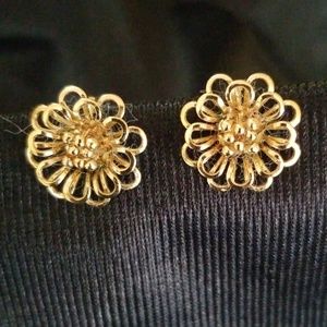 Delicate flower earrings